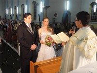 Rosi e Alexandre se casam em Carlópolis